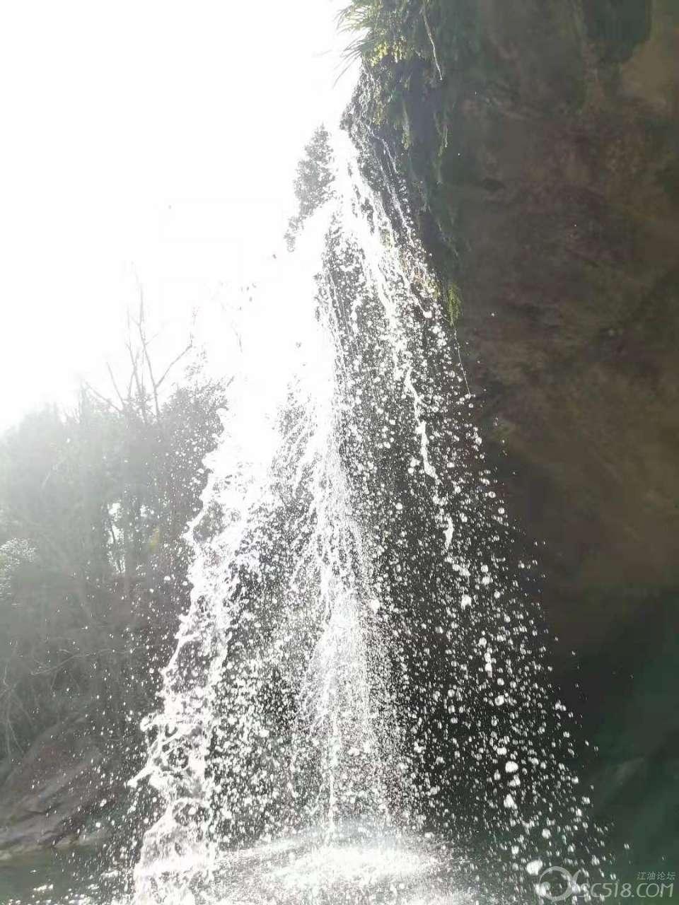 青海海东民和筑牢灾后重建就业基础
