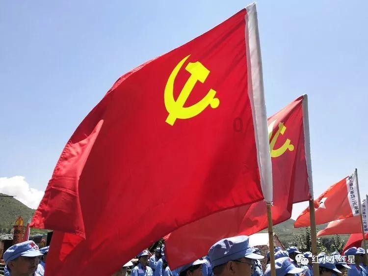 何超莲婚后罕见大尺度,与薛凯琪性感合照震撼曝光!