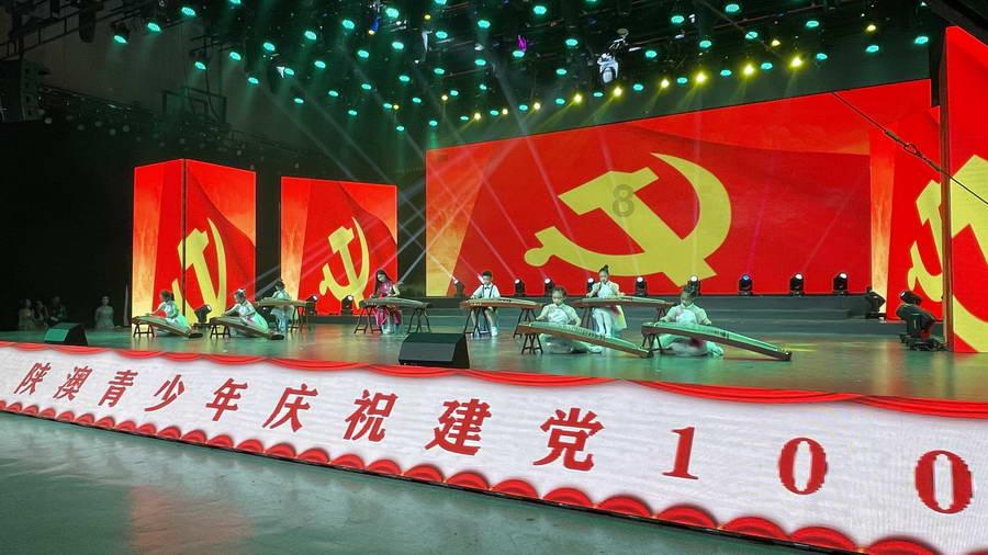 龙腾盛世,南京工艺美术大师创作半人高祥龙剪纸
